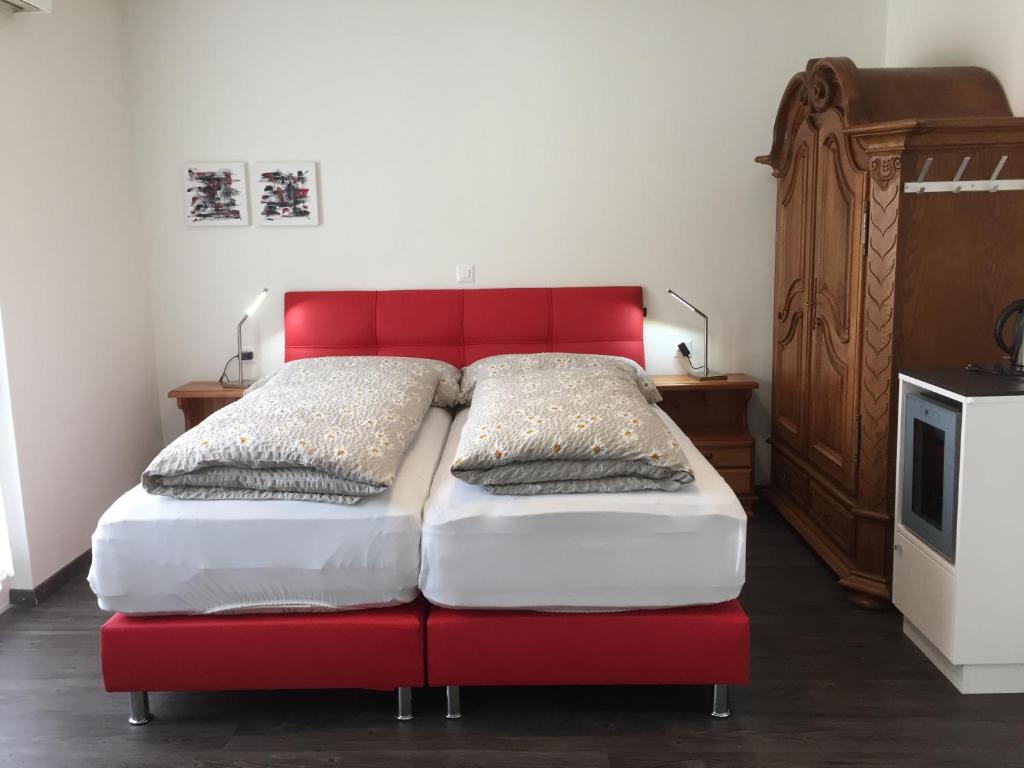 Postel nebo postele na pokoji v ubytování Römerhof - Hotel with Self Check-in