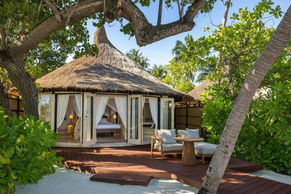 Zahrada ubytování Banyan Tree Vabbinfaru