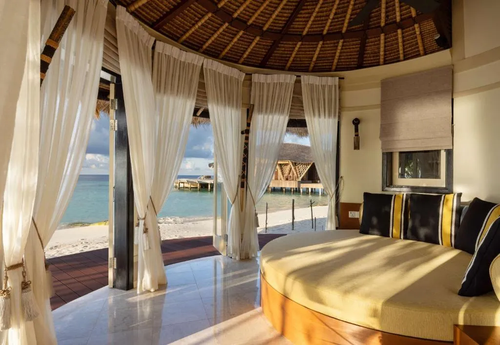 Grand Beachfront Pool Villa