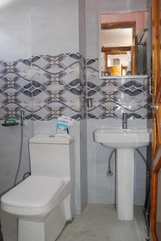 Sharma Homestay - Deluxe Double Room с балконом