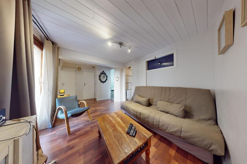 Posedenie v ubytovaní Le Petit Paradis - Pretty T2 ideally located at the foot of the Chateau