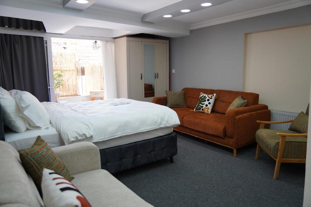 New Hotel Harbiye - Quadruple Room With Balcony