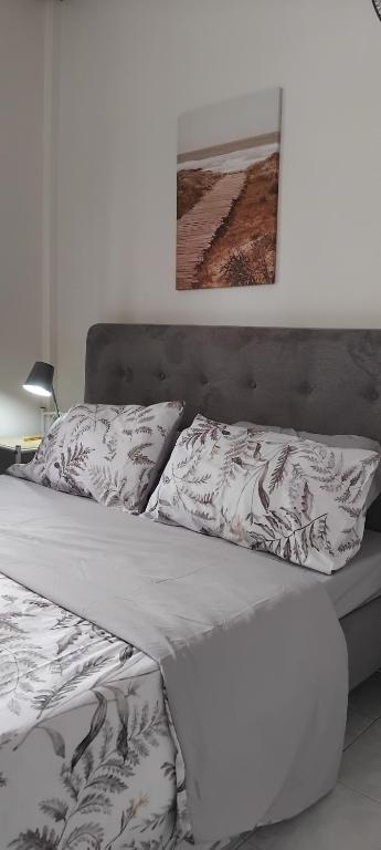 Postel nebo postele na pokoji v ubytování Matteo's hus VILLA RENTAL
