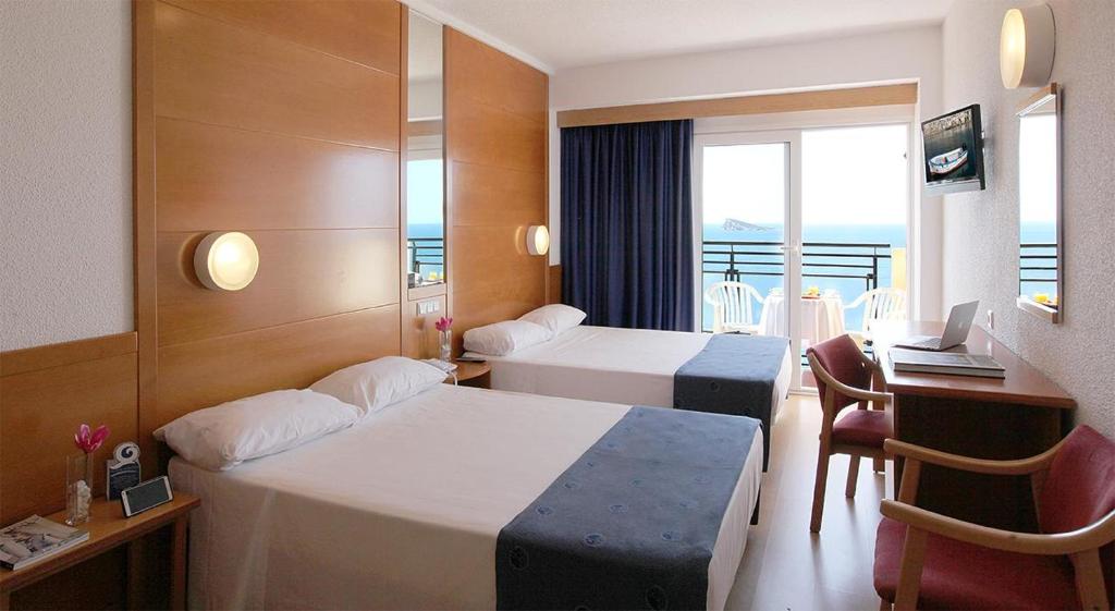 
Double or Twin Room with Sea View (2 Adults + 1 Child)
