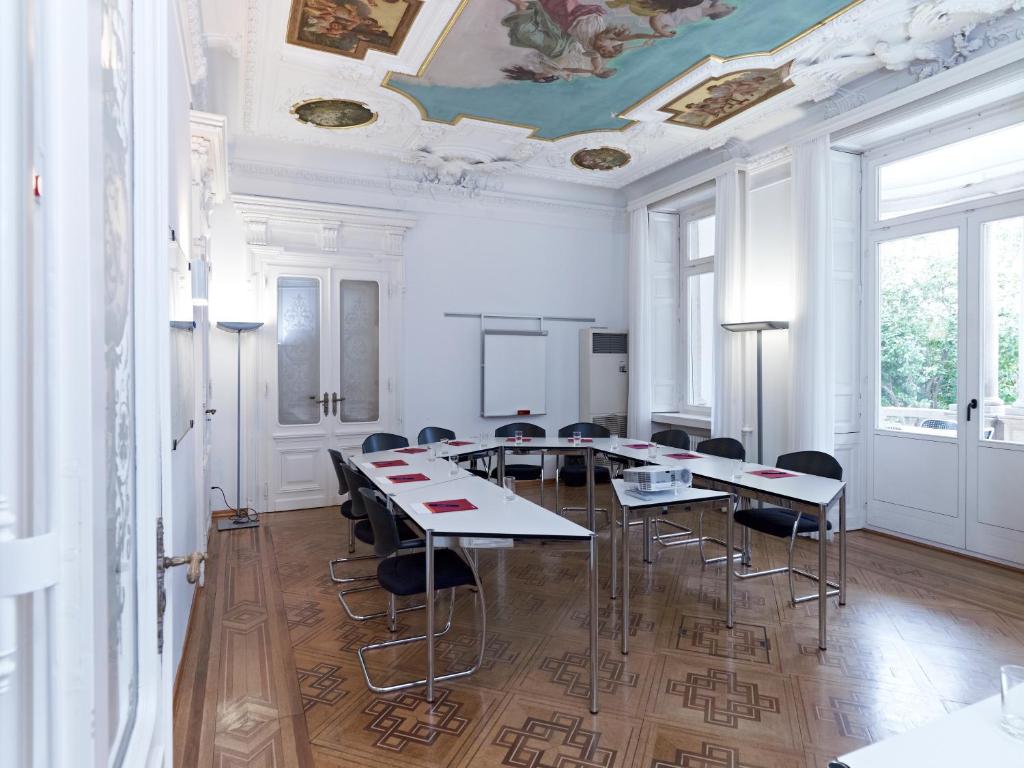 Konferenční prostory v ubytování Business Center IN Villa