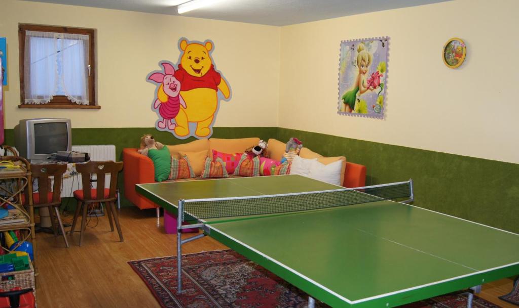 Stolní tenis v ubytování Hotel Hartenfels nebo okolí