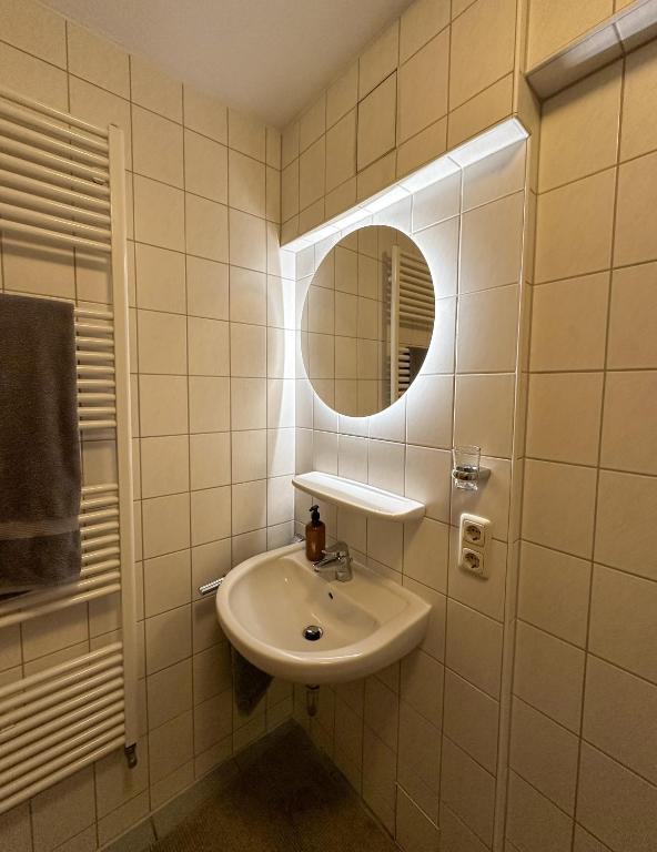 Hotel Traube Rheinhessen - Habitación Individual Con Baño Privado
