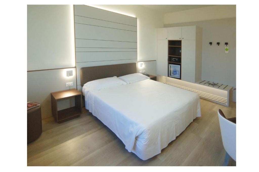 Hotel Victoria - Standard Quadruple Room