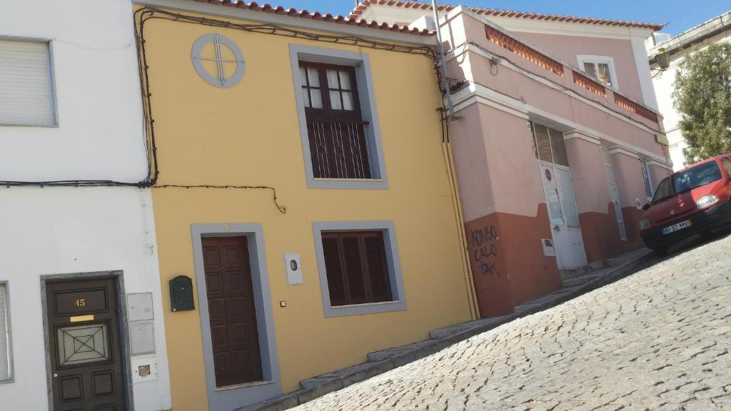 Casa à Porta do Torreão - Housity