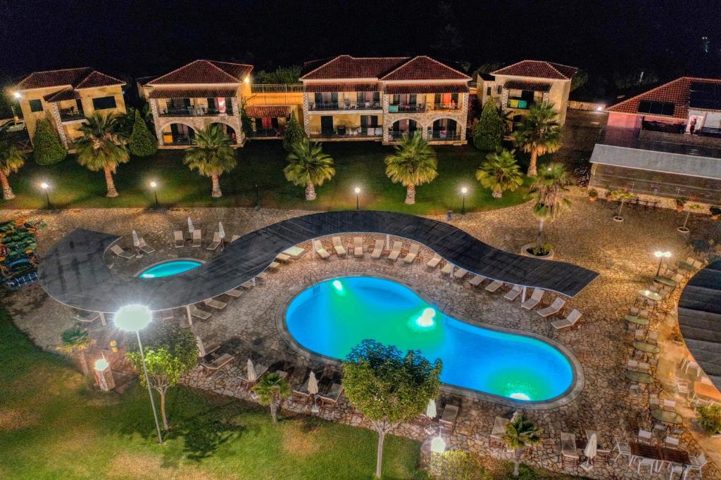 Bazén v ubytování Perdika Resort nebo v jeho okolí