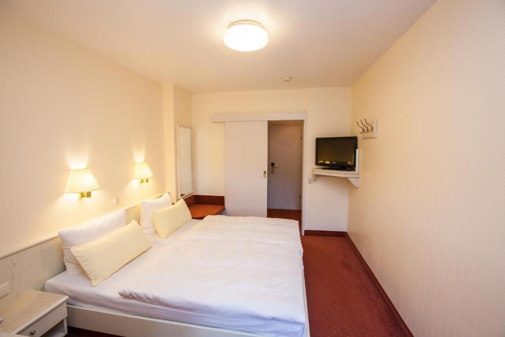 Hotel Garni Günther - Kleiner Doppelzimmer Mit Flussblick Und Balkon