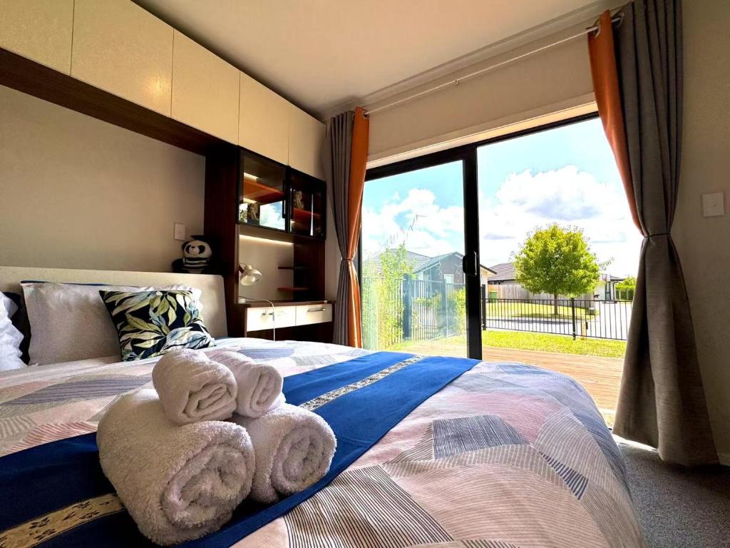 Modern Comfy 3 Bedrooms House in Chartwell - Resim 21