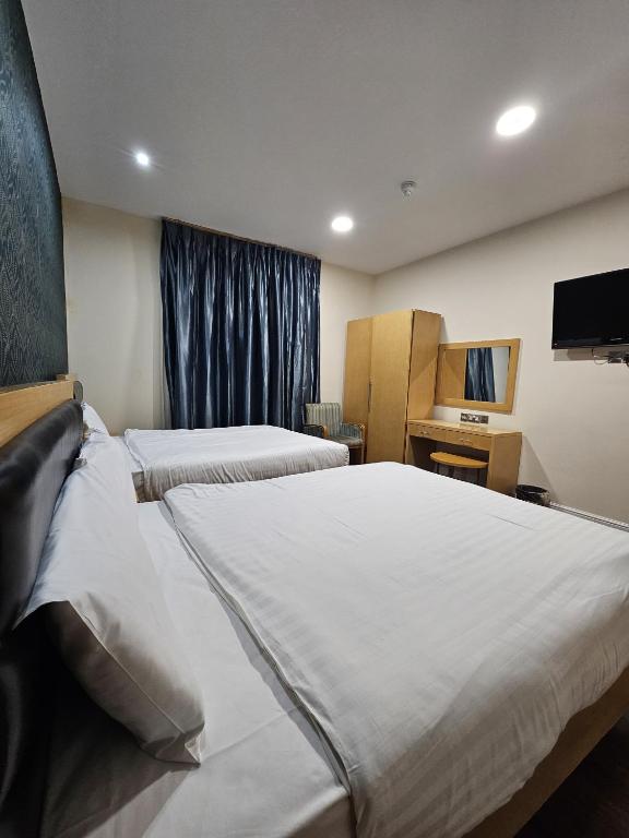 Cromwell Hotel - Resim 13