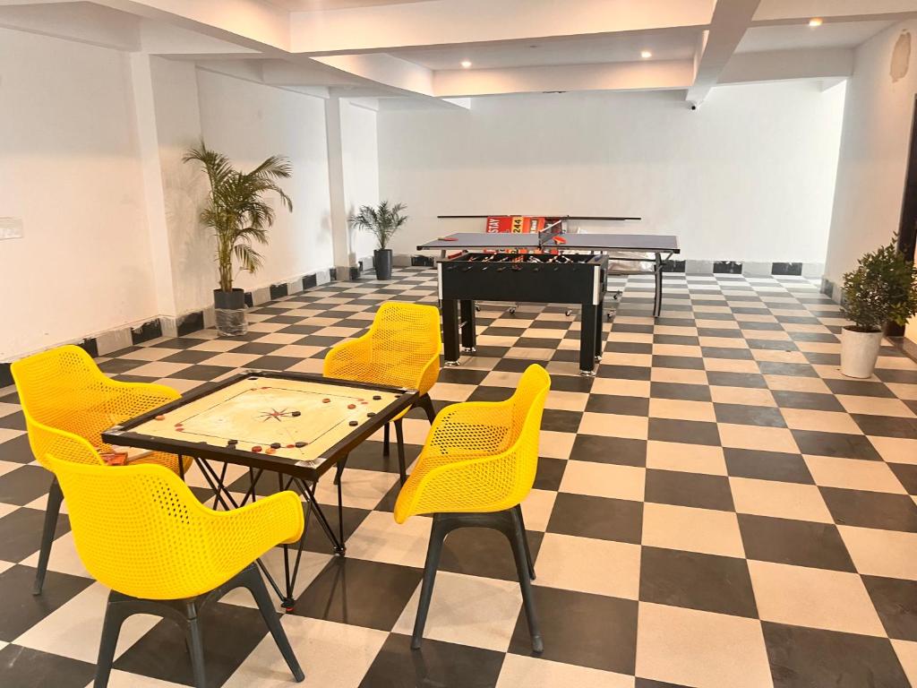 Posezení v ubytování Apna Homes Stay & Hotel I Gurugram I Sector-71