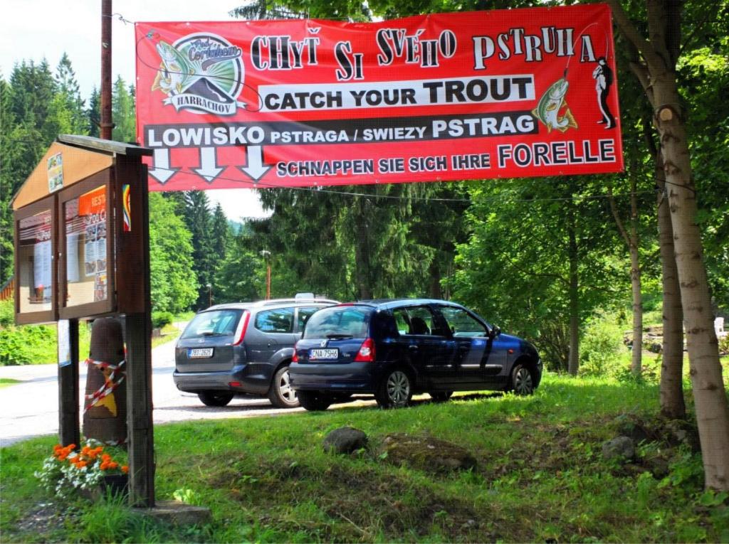 Zdjęcie z galerii obiektu Penzion & Restaurant Pod Čerťákem w mieście Harrachov