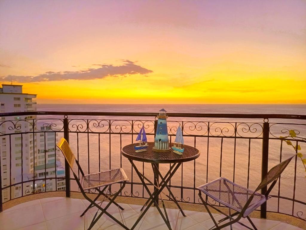 En balkon eller terrasse på Descansa frente al Mar - Vistas al atardecer