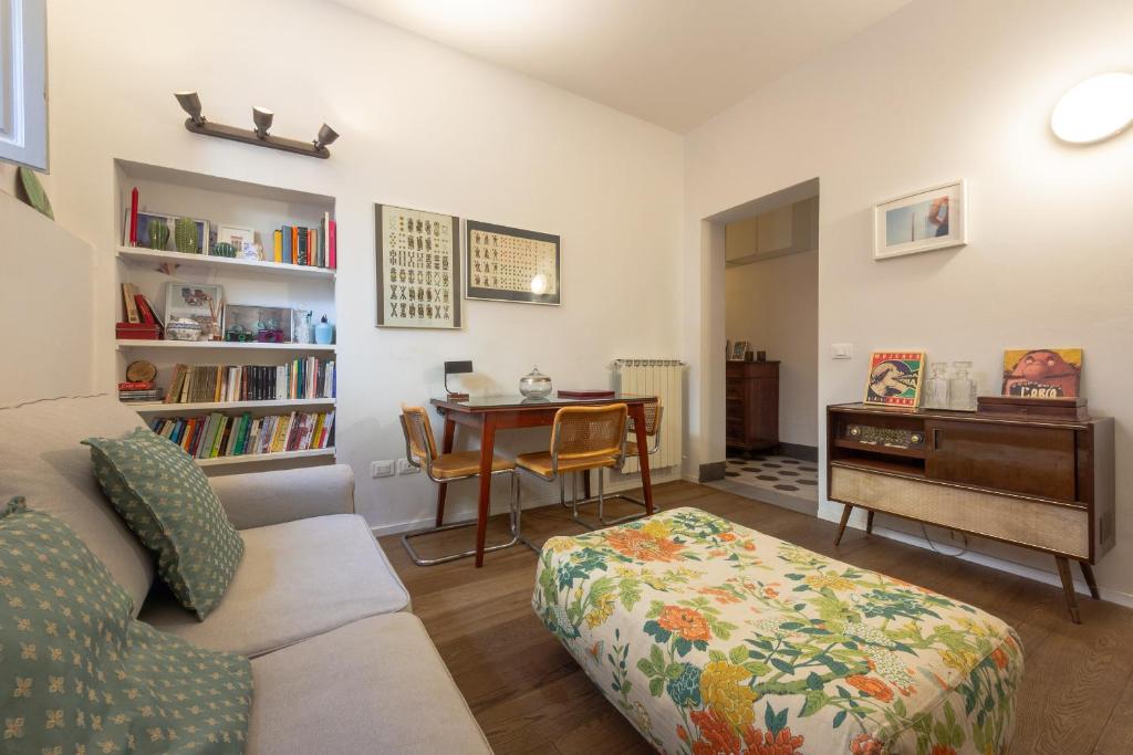 One bedroom apartment with Patio n2