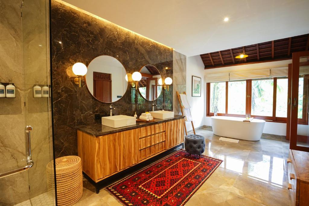 Koupelna v ubytování The Allure Ubud Villas