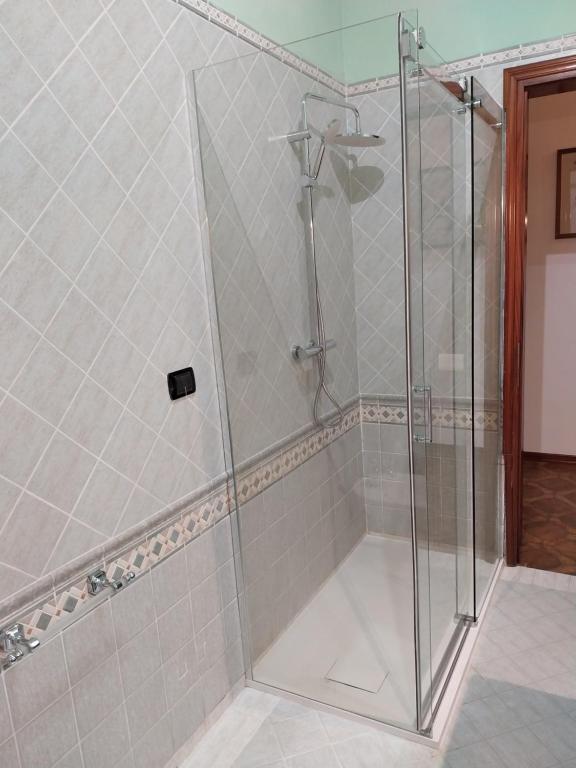 A bathroom at Kevin House