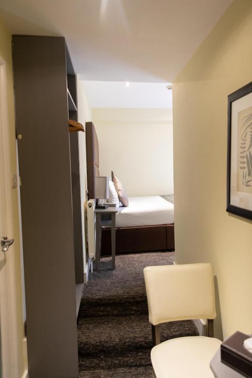 Duke Of Leinster Hotel - Resim 17