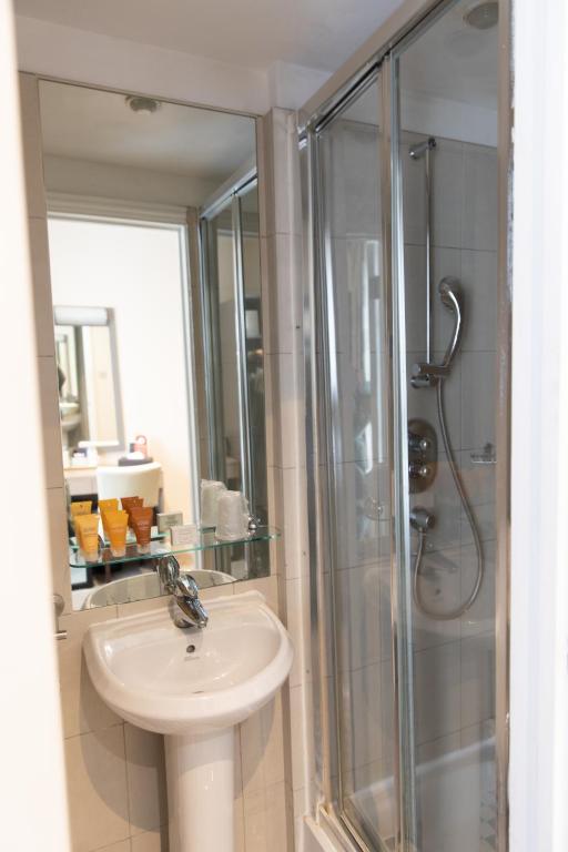 Duke Of Leinster Hotel - Resim 44