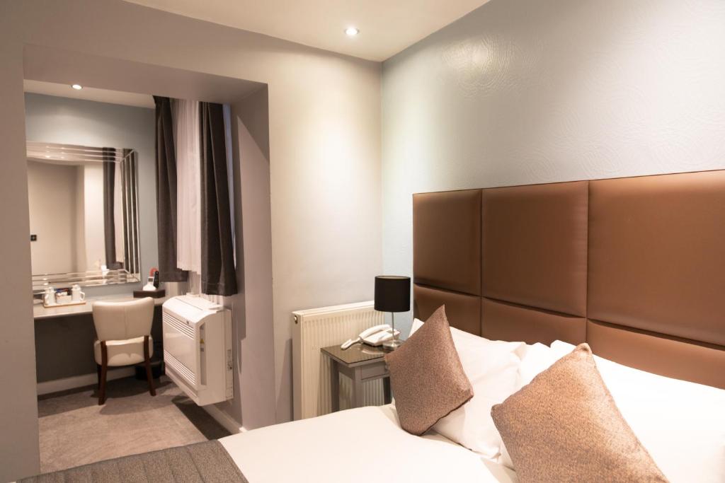 Duke Of Leinster Hotel - Resim 15