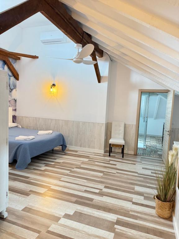 Casa Jardín El Colmenar - Family Room