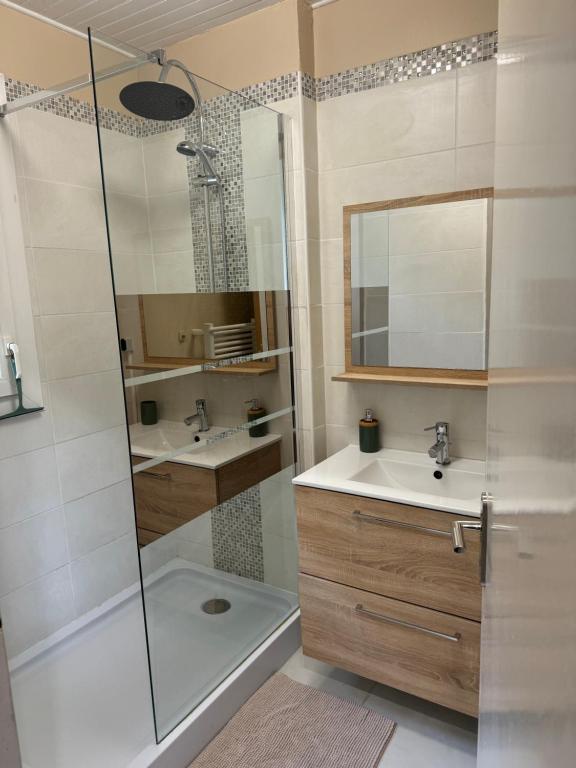 Photo de la galerie de l'établissement Maison 3chambres ,climatisée, à Nîmes