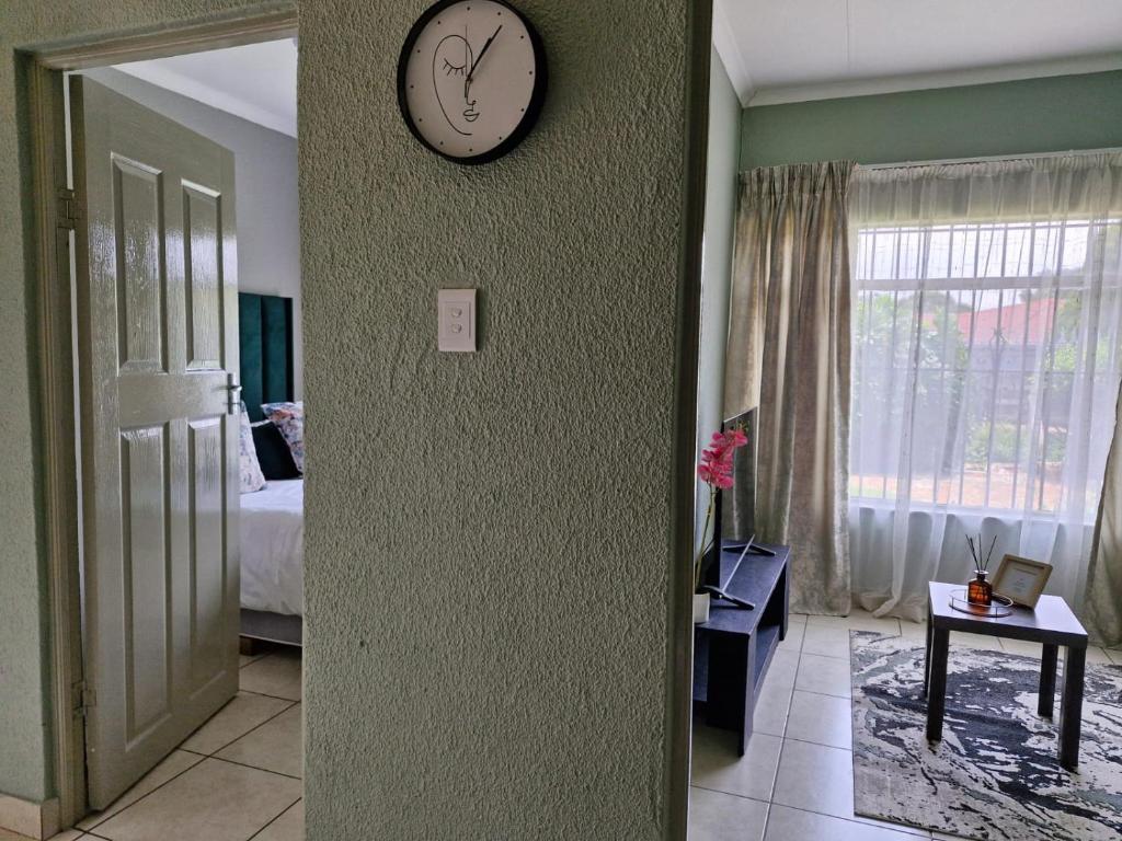 Postel nebo postele na pokoji v ubytování Botle Hive