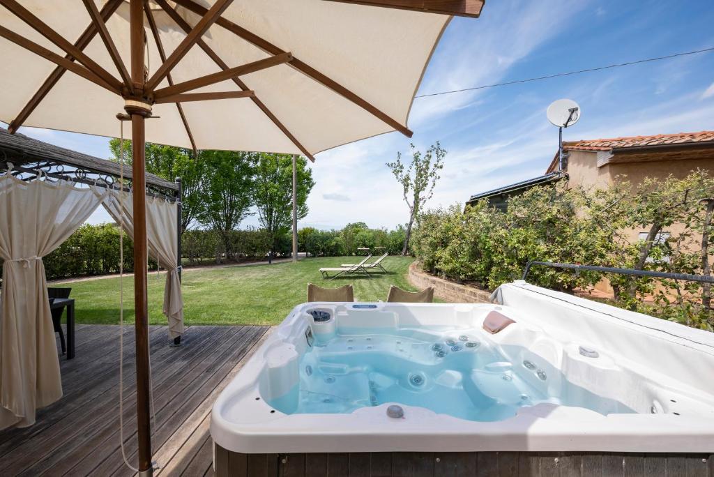 Zdjęcie z galerii obiektu Podere Vignanova Accommodations & SPA w mieście Castagneto Carducci