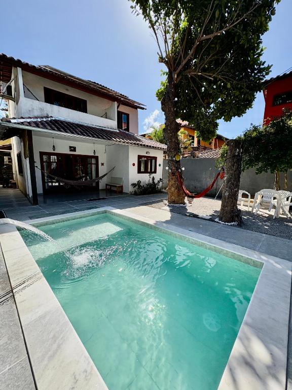 Bazén v ubytování Casa com quintal nebo v jeho okolí