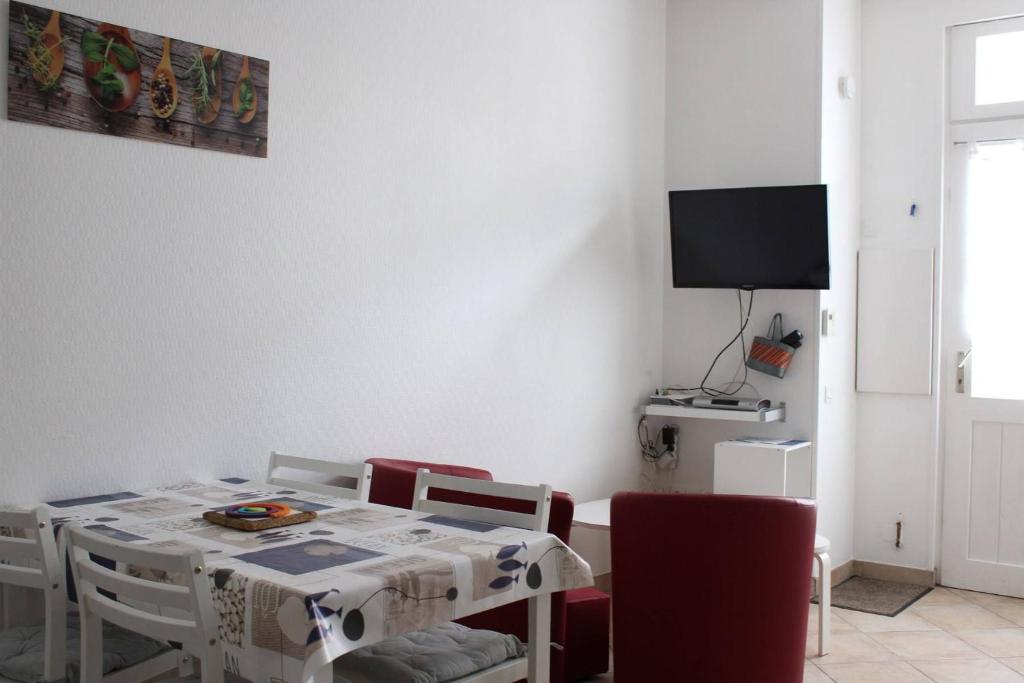 Photo de la galerie de l'établissement Appt T3 - LA ROCHELLE - LR180-15B, à La Rochelle