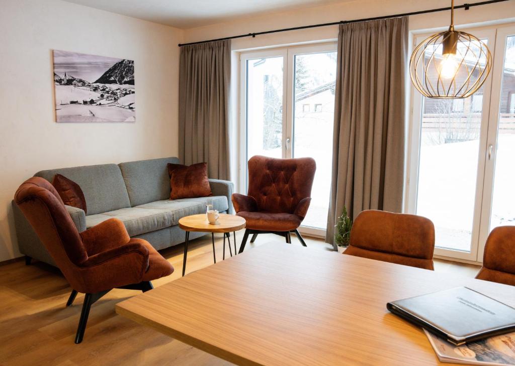 Posezení v ubytování Berwang Chalets - Enzian