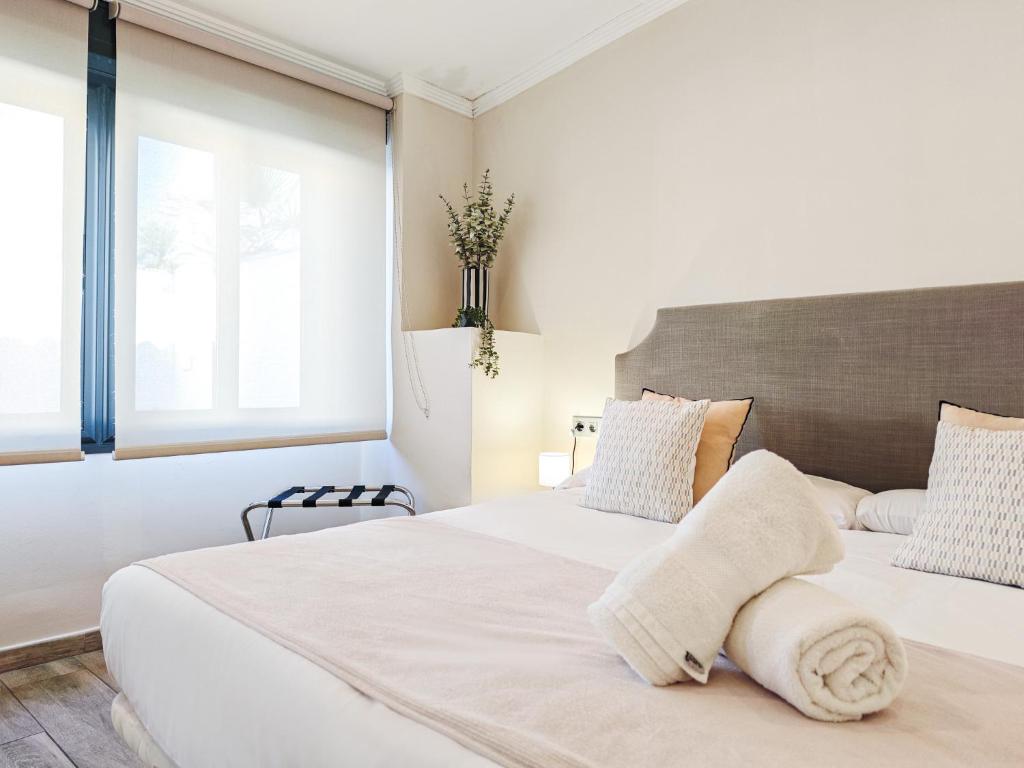 AZZ Sevilla Torre de la Plata Apartamentos - 顶层公寓