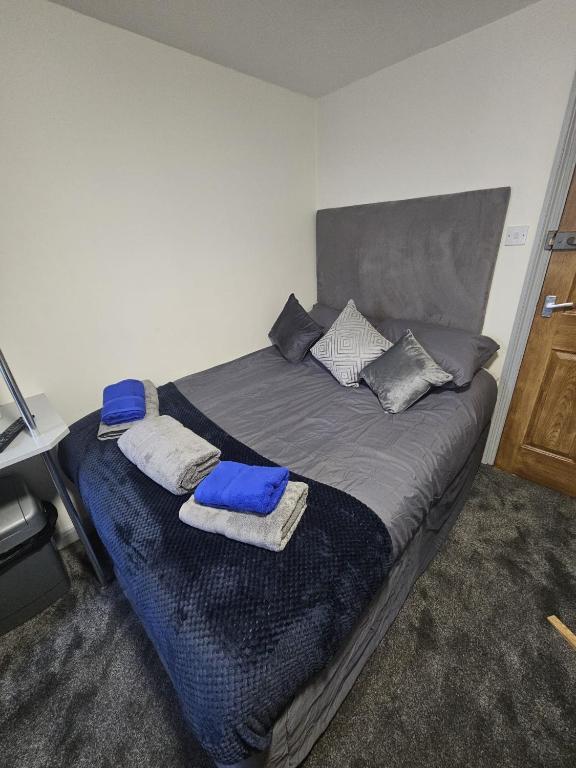 Black Bull - Small Twin Room