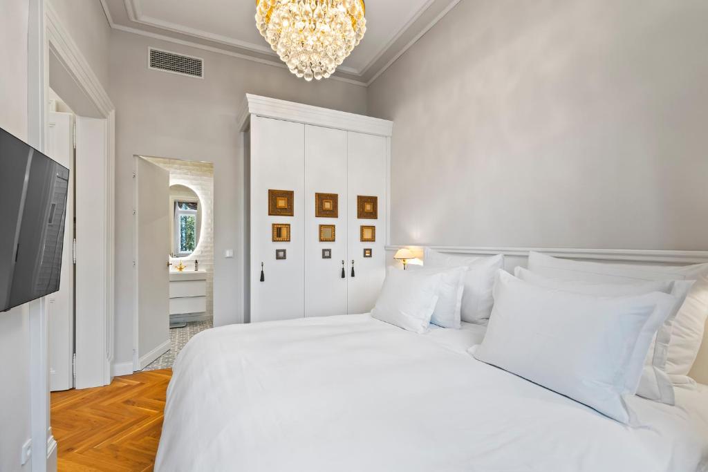 Vodickova Luxury Suites - 2