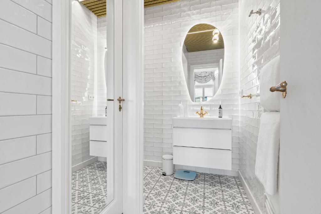 Vodickova Luxury Suites - 11