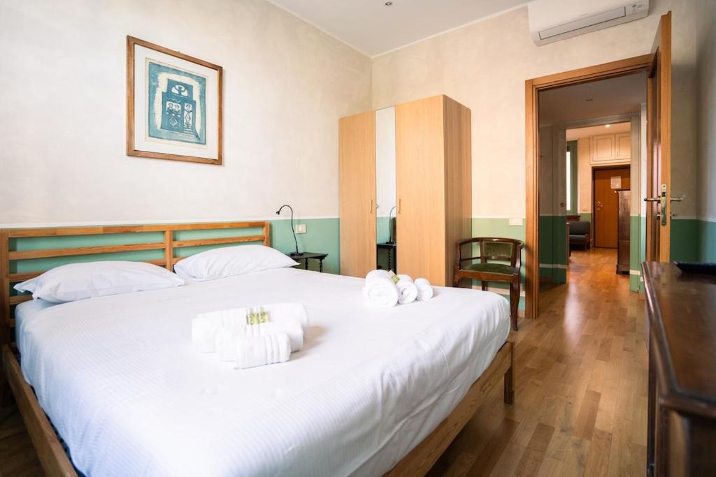10 min to Duomo New Chic Apt, 20 min to Linate