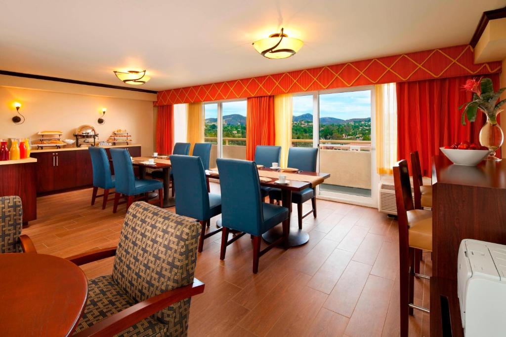 Sheraton Agoura Hills Hotel - 