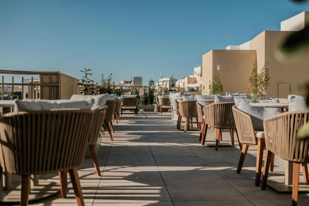 Restaurace v ubytování Courtyard by Marriott Sliema