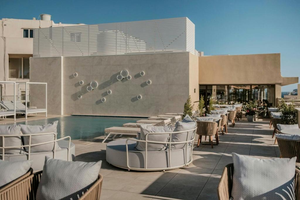 Posezení v ubytování Courtyard by Marriott Sliema