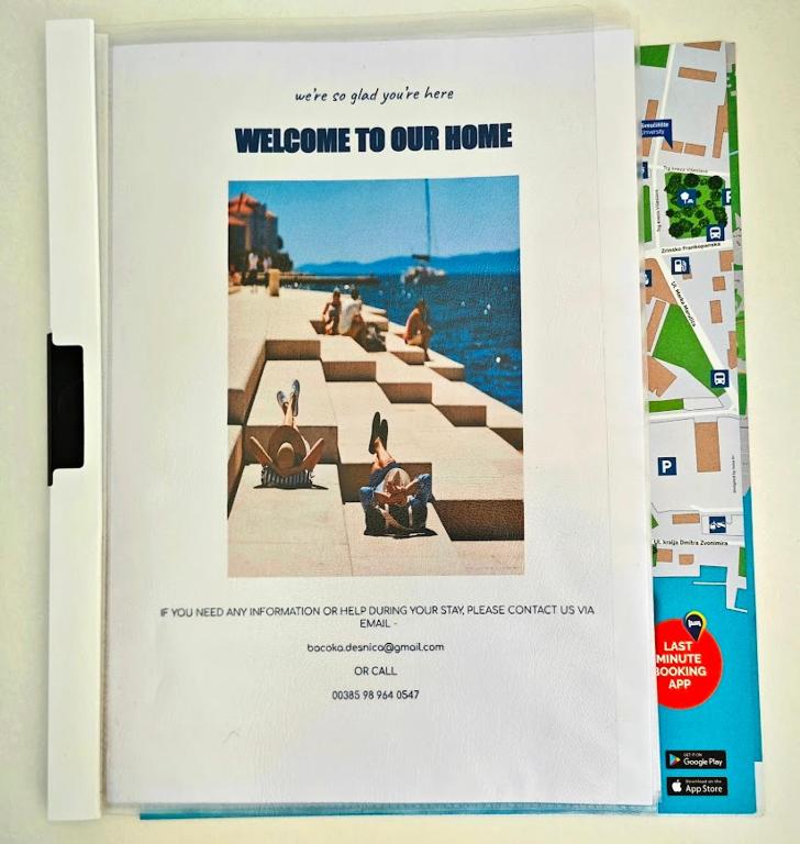 Cozy Old Town Apartment - 10