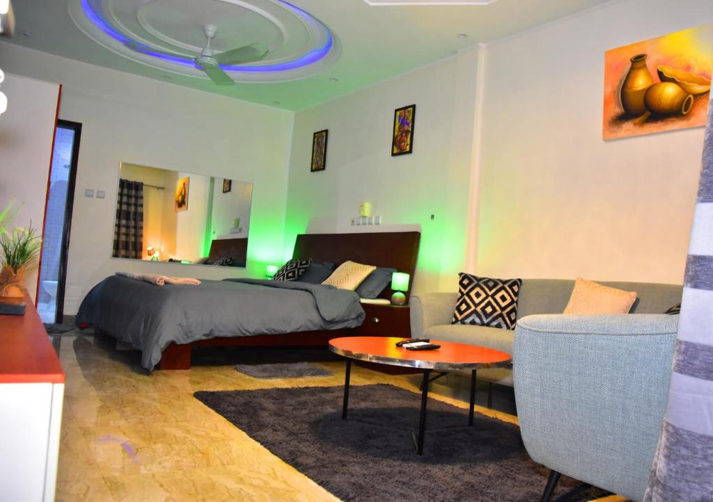 Galeriebild der Unterkunft Gilles Golden Palace in Abomey-Calavi