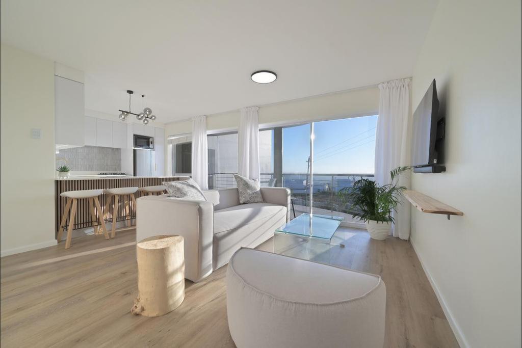 Image showcasing trivago.com - Compare hotel prices worldwide