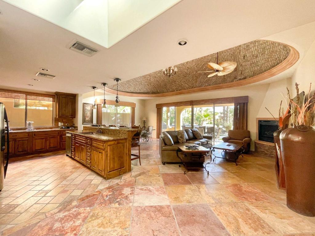 3BR Villa at the Iconic Sandy beach Area #12