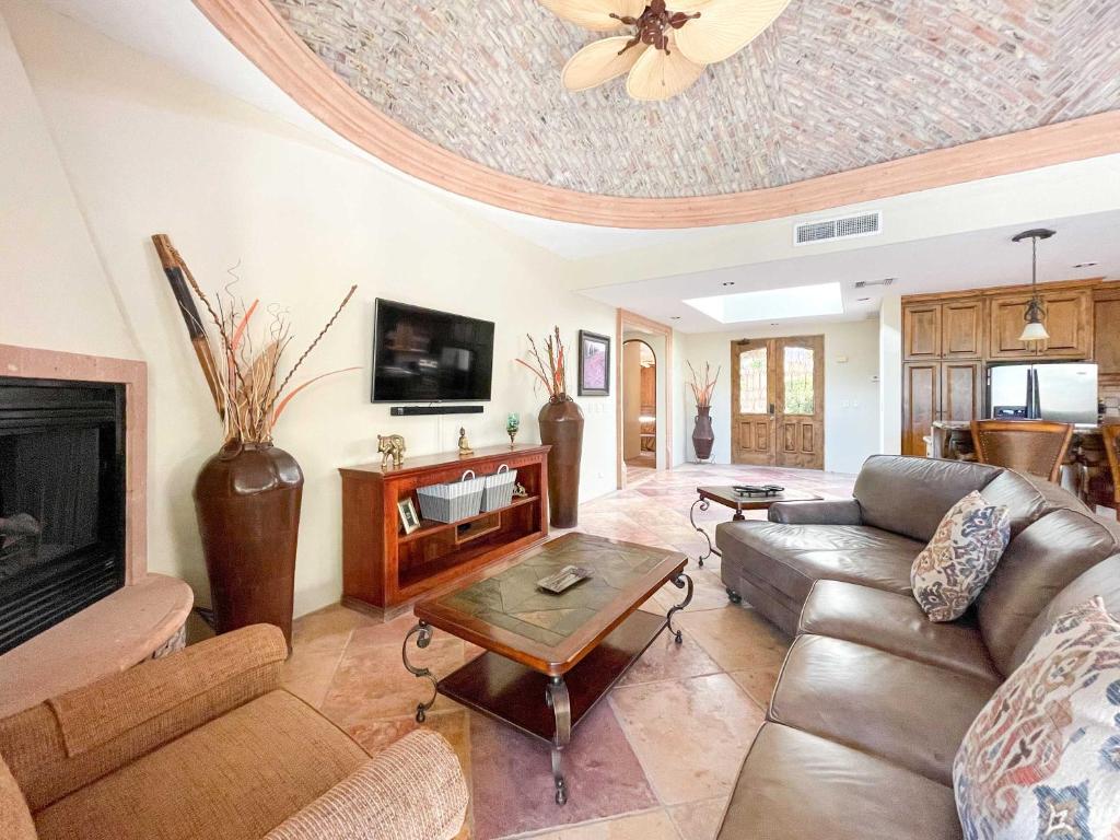 3BR Villa at the Iconic Sandy beach Area #12