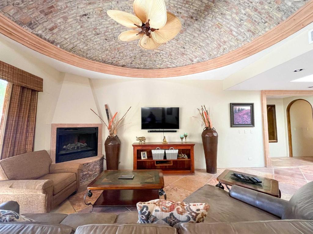 3BR Villa at the Iconic Sandy beach Area #12