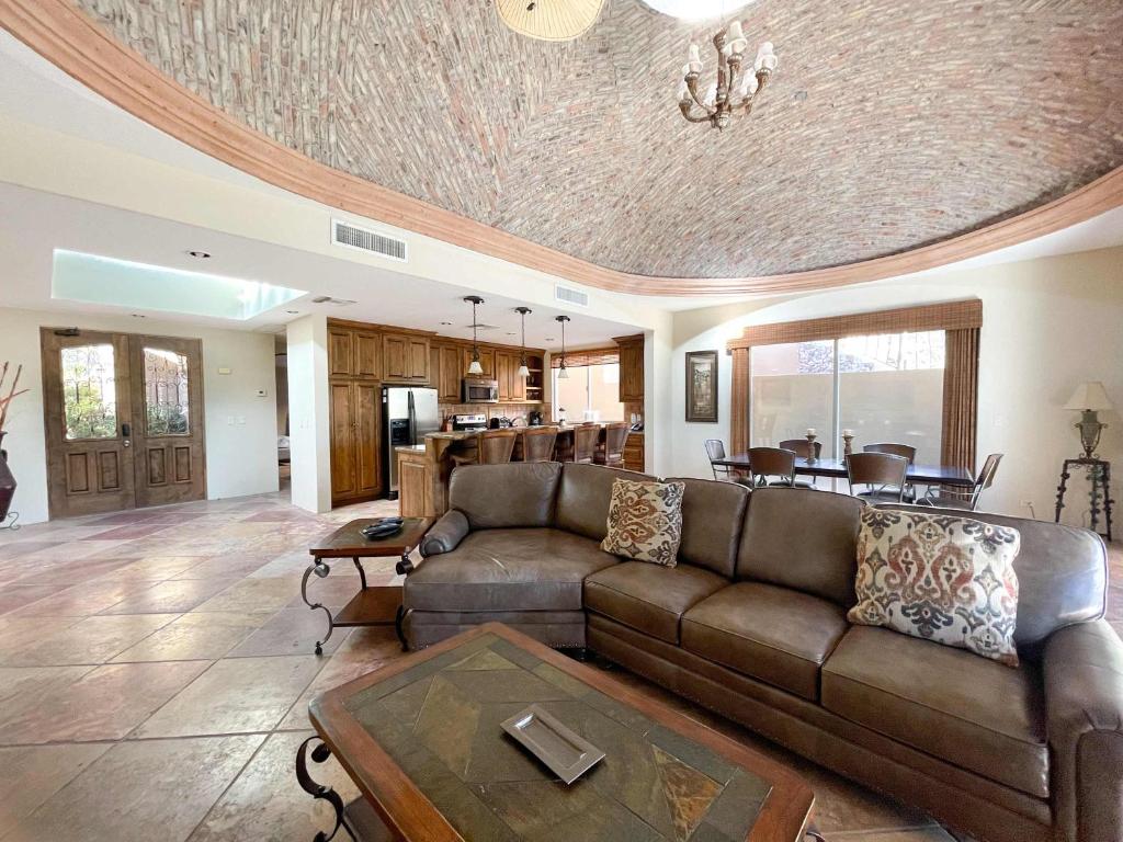 3BR Villa at the Iconic Sandy beach Area #12