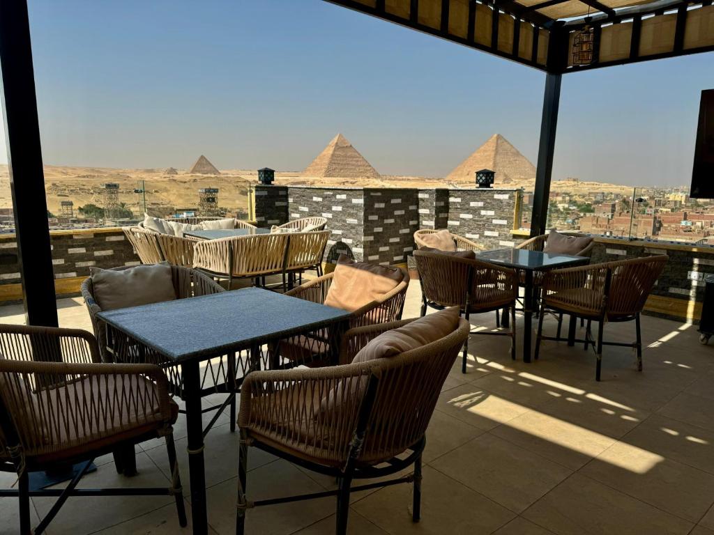 Posezení v ubytování Pyramids heart view hotel