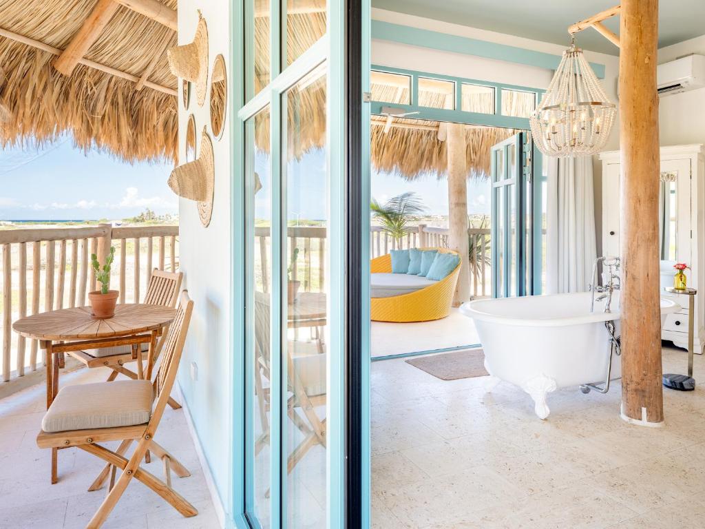 Palapa Lodge 360